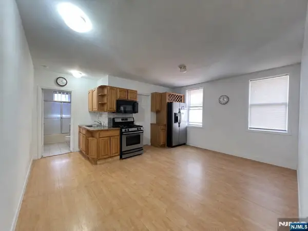 201 45th Street 504, Union City, NJ 07087