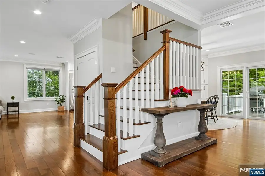 15 Fernwood Drive, Fair Lawn, NJ 07410 - #3
