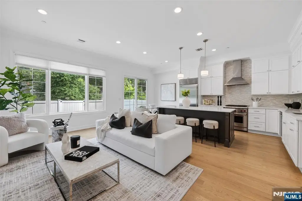 10 Gabriel Court, Paramus, NJ 07652 - #1