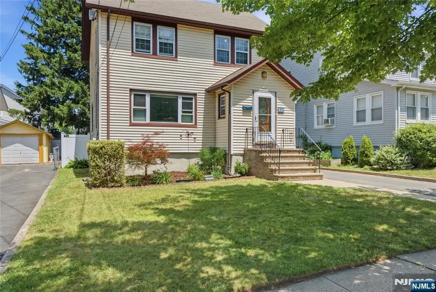 611 Maple Avenue, Teaneck, NJ 07666 - #3