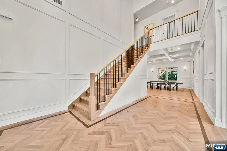 4 Garden Court, Ho Ho Kus, NJ 07423 - #3