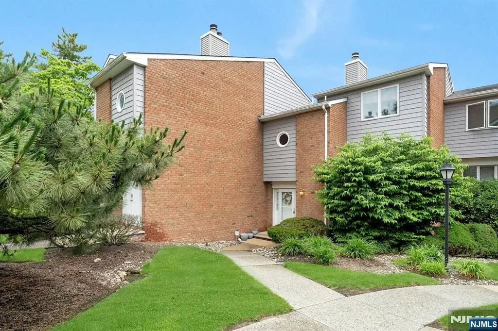 27 Sherwood Court 14, River Edge, NJ 07661 - #1