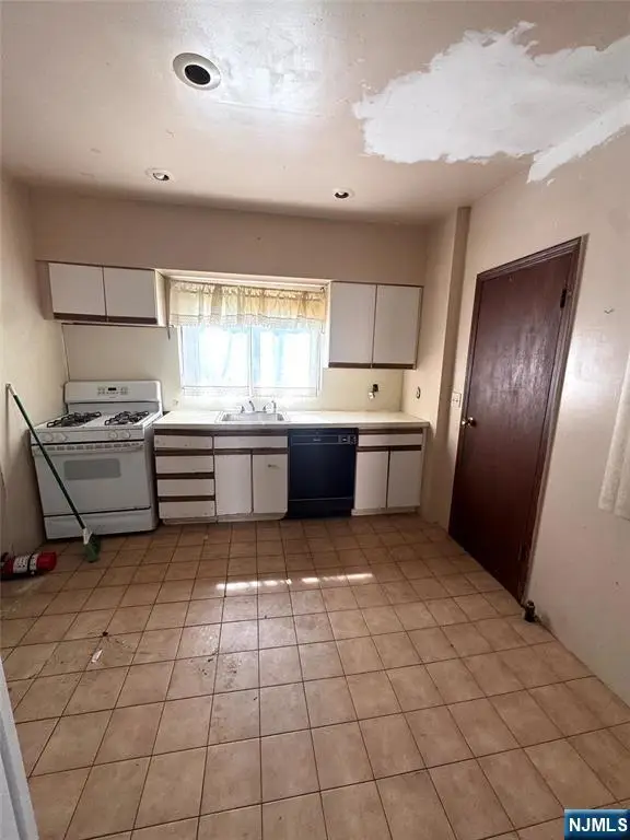 268 Washington Place, Englewood, NJ 07631 - #2