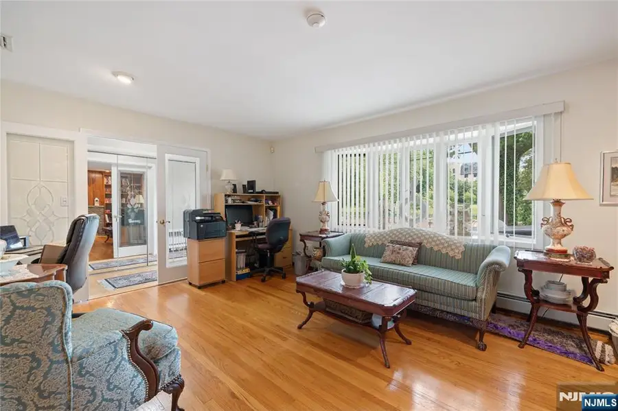 21 Ravine Avenue, Nutley, NJ 07110 - #3