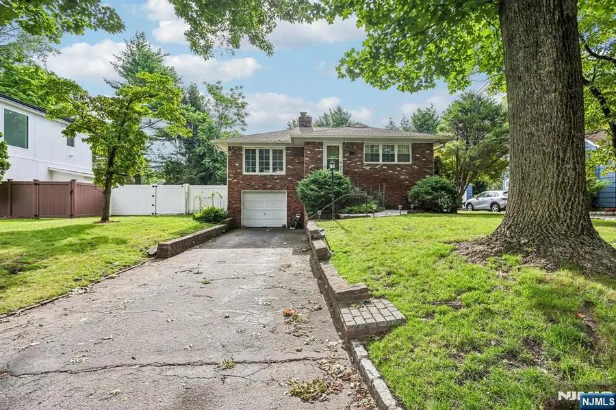 35 Knickerbocker Road, Closter, NJ 07624 - #2