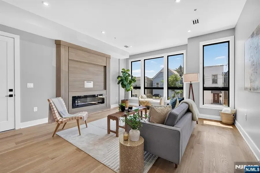 172 Griffith Street 2, Jersey City, NJ 07307 - #3