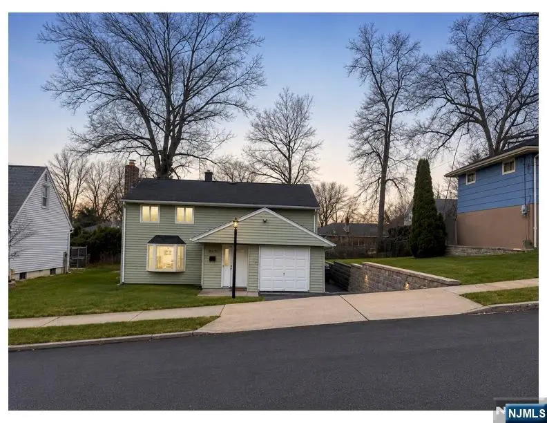 92 Grove Street, Waldwick, NJ 07463 - #1