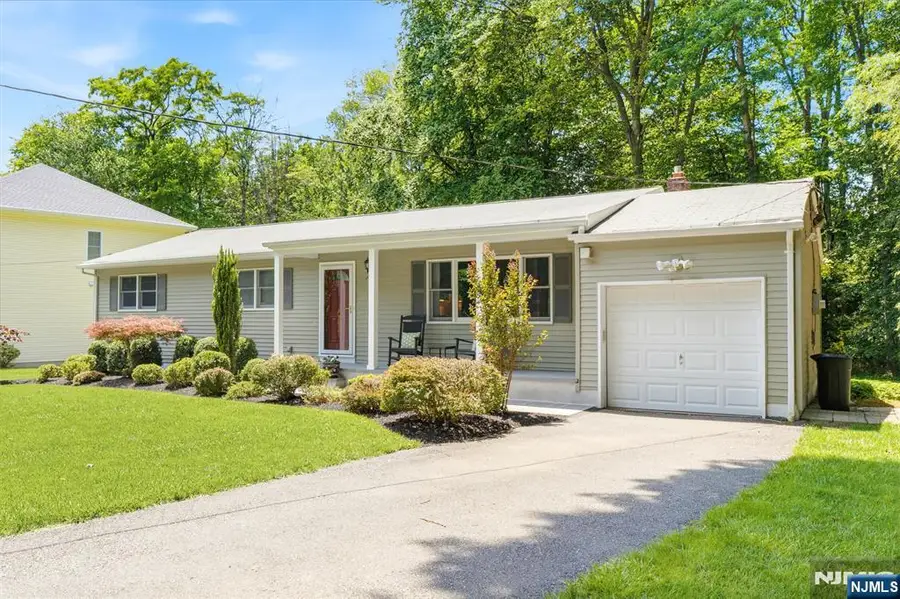 28 Delbrook Road, Parsippany Troy Hills, NJ 07950 - #2