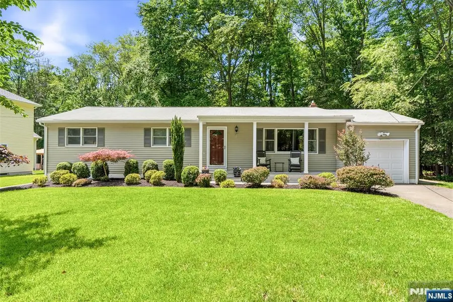 28 Delbrook Road, Parsippany Troy Hills, NJ 07950 - #3