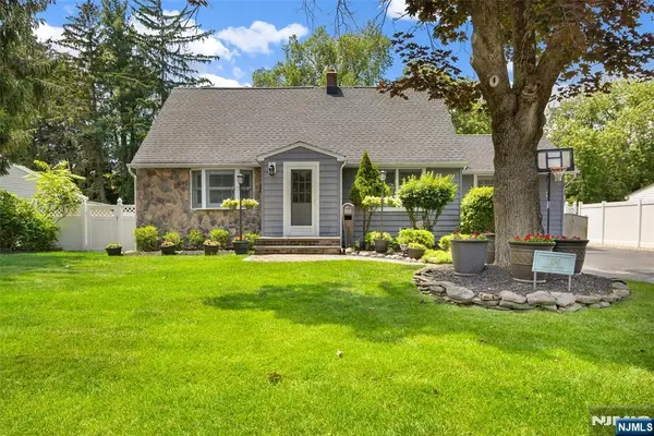 134 Marion Court, Pompton Lakes, NJ 07442