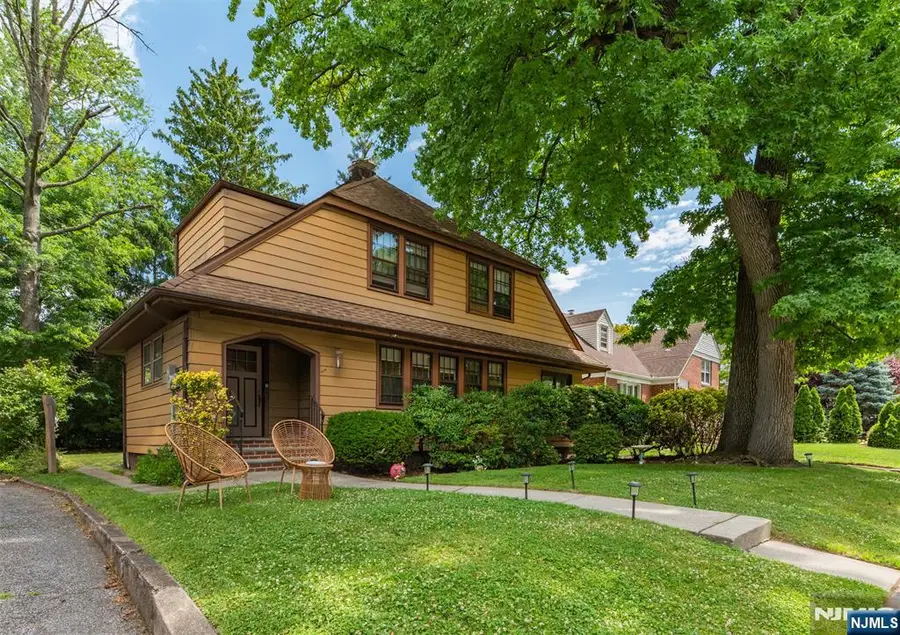 529 Wyndham Road, Teaneck, NJ 07666 - #2