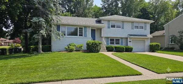 2 Kershner Place, Fair Lawn, NJ 07410