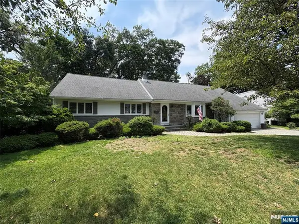 31 Congress Road, Emerson, NJ 07630