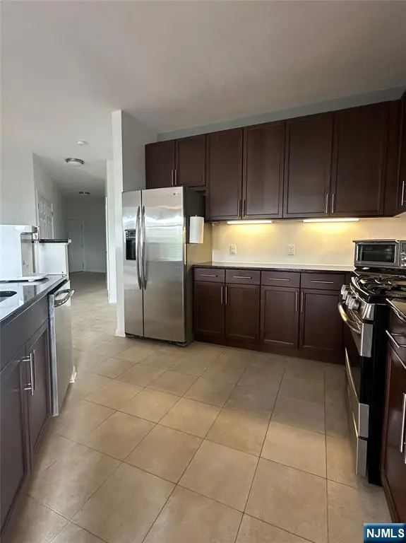 4425 Riverview Avenue 425, Englewood, NJ 07631 - #3