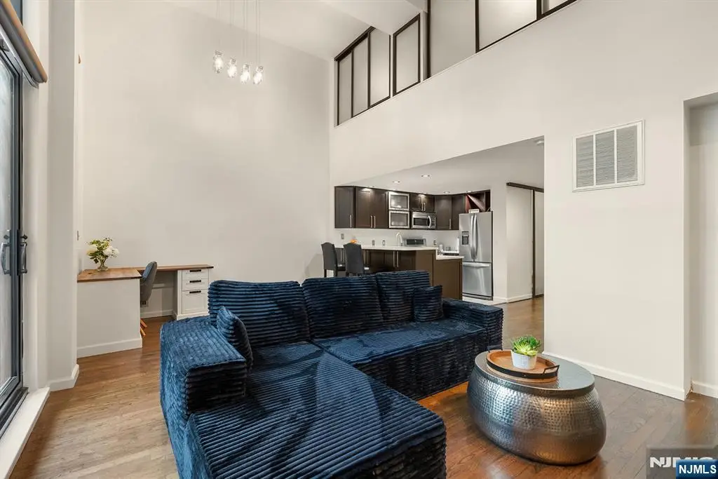 518 Gregory Avenue 201, Weehawken, NJ 07086 - #1