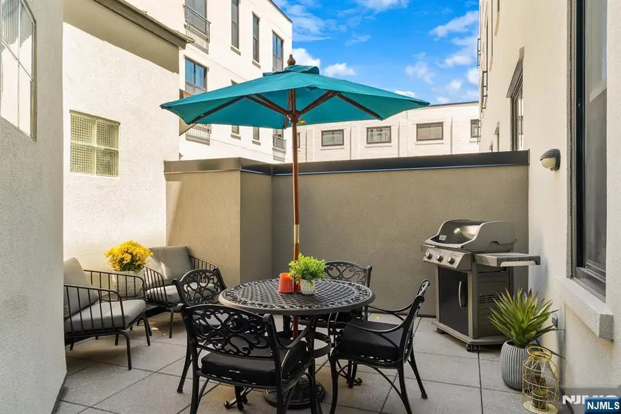 518 Gregory Avenue 201, Weehawken, NJ 07086 - #2
