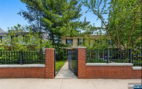 550 Bergen Street, Newark, NJ 07108