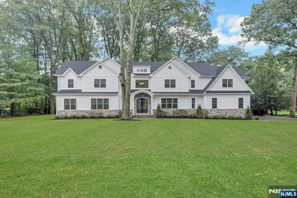 263 Arbor Road, Franklin Lakes, NJ 07417