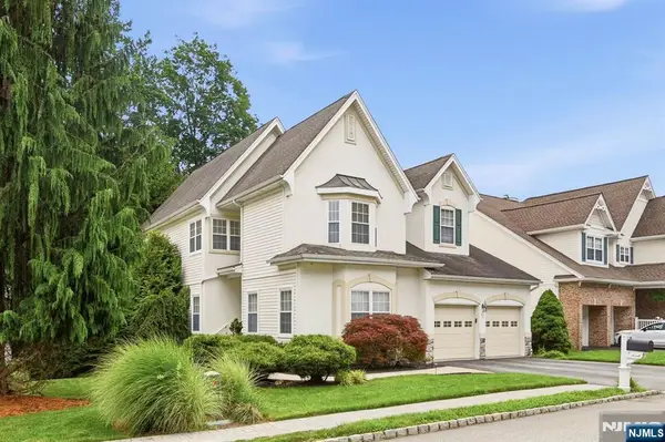 53 Ramapo River Trace, Oakland, NJ 07436