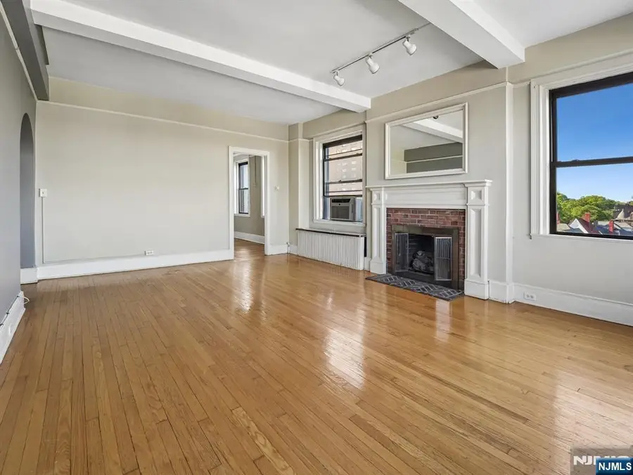 375 Mount Prospect 6AE, Newark, NJ 07104 - #3