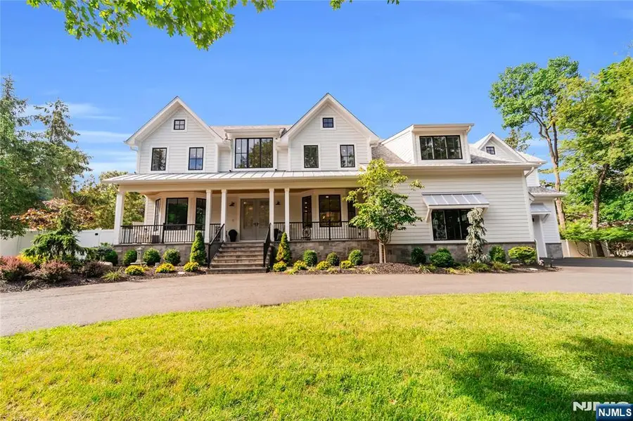 11 Green Way, Old Tappan, NJ 07675 - #2