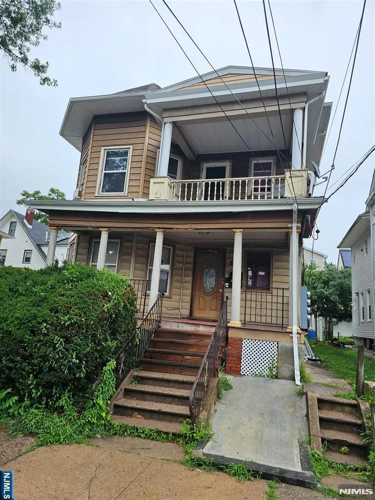 673 25th Street, Paterson, NJ 07504 - #2