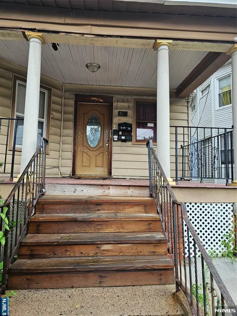 673 25th Street, Paterson, NJ 07504 - #3