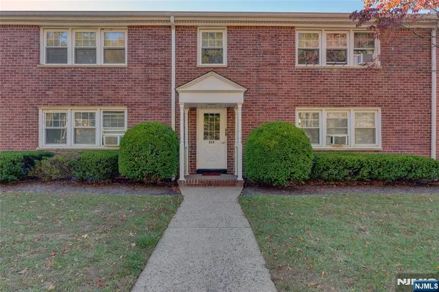 255 Bogert 2A, River Edge, NJ 07661 - #2