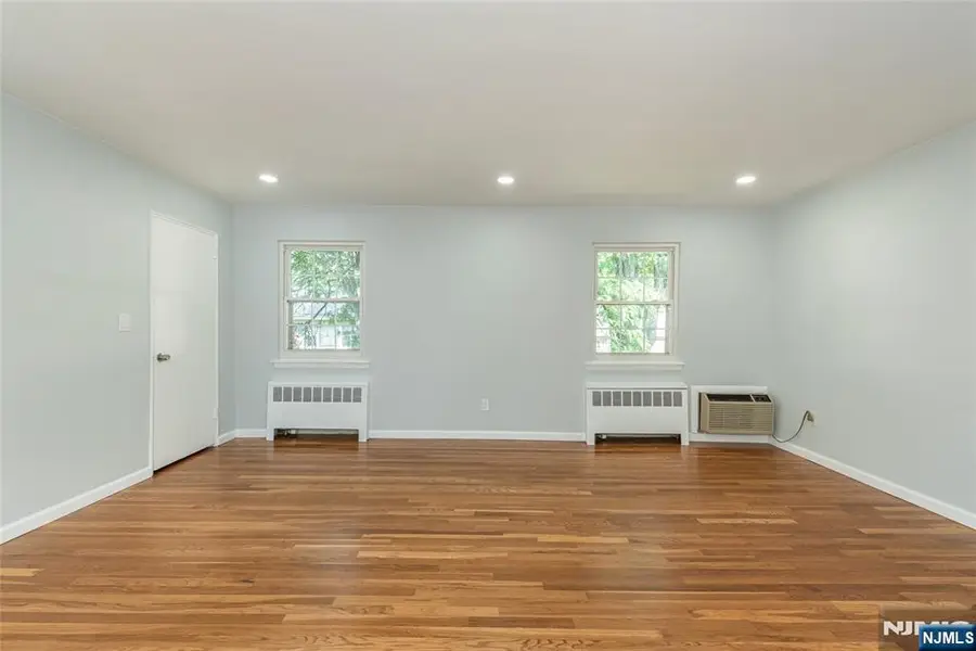 32 Wedgewood Drive 48, Verona, NJ 07044 - #2