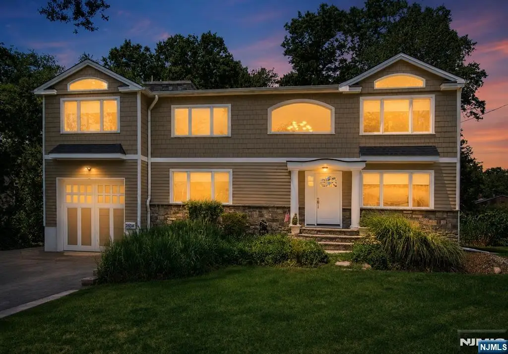 2604 Cleveland Avenue, Township Of Washington, NJ 07676 - #1