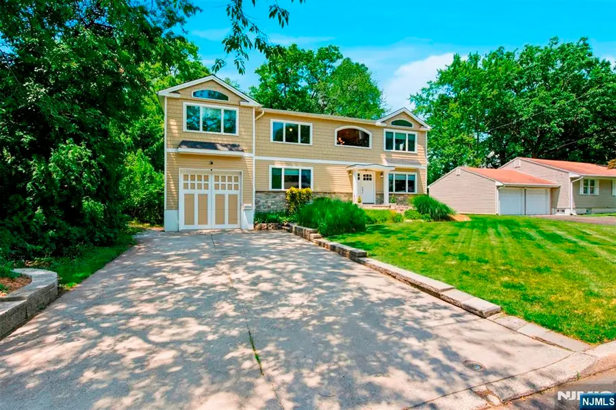 2604 Cleveland Avenue, Township Of Washington, NJ 07676 - #3