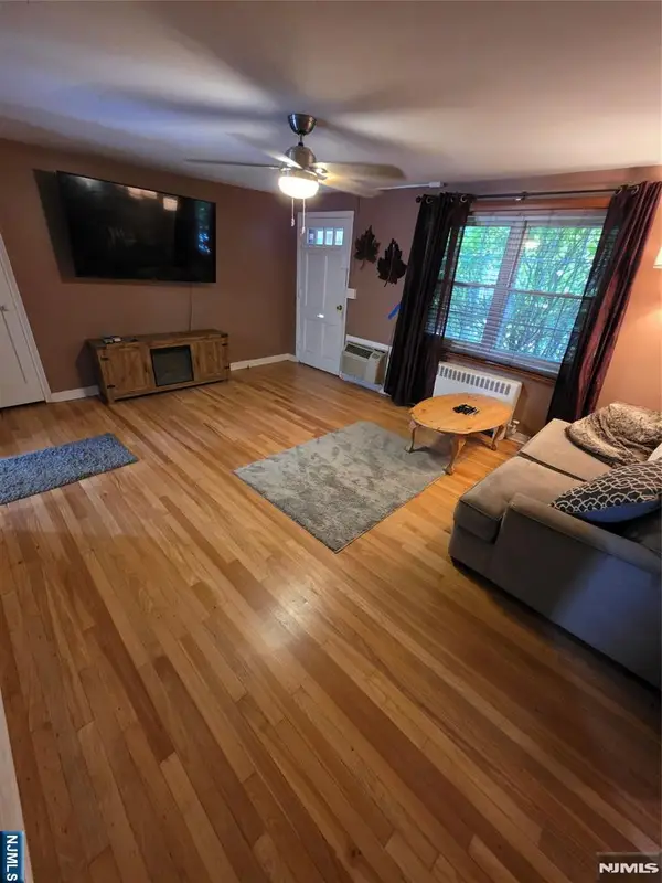 49 Clark Court 61, Rutherford, NJ 07070