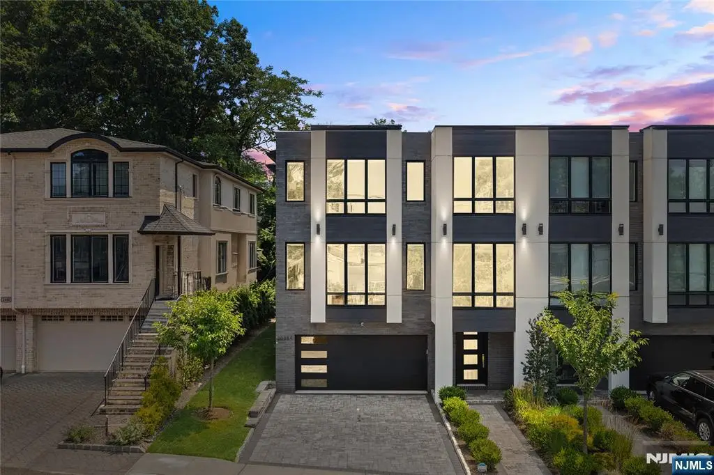 2038 Hoefleys Lane A, Fort Lee, NJ 07024 - #1