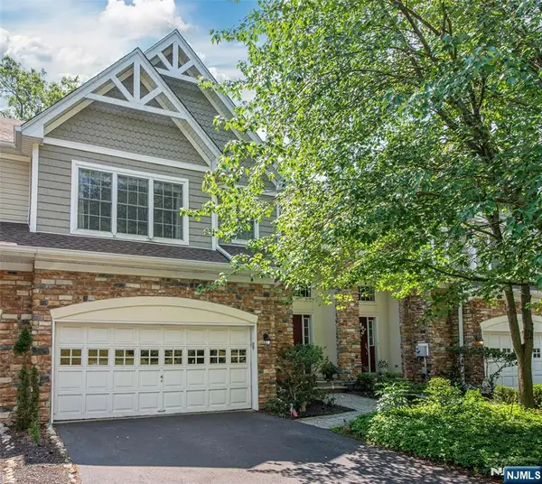 14 N Shadow Lane, Oakland, NJ 07436