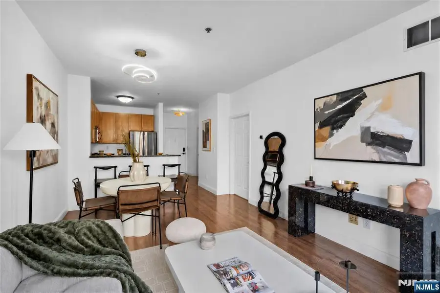 24 Ave At Port Imperial 140, West New York, NJ 07093 - #3