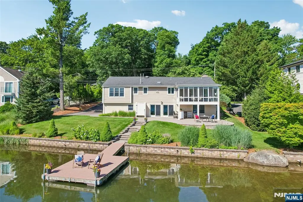 1050 W Pines Lake Drive, Wayne, NJ 07470 - #1
