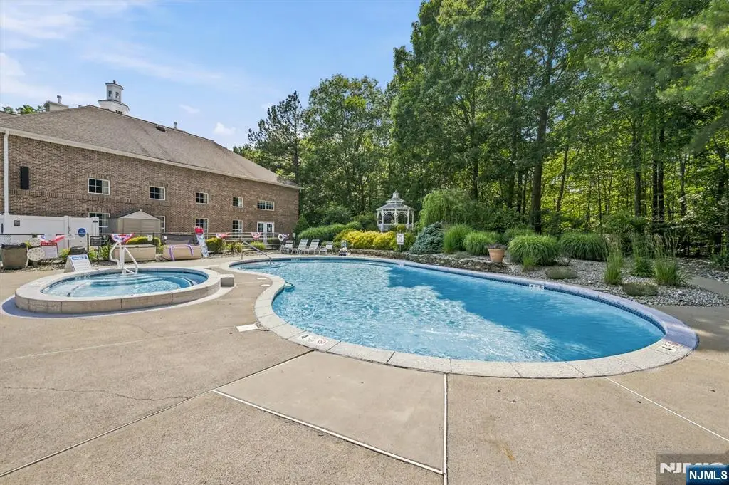 2 Richmond Road 302, West Milford, NJ 07480 - #1