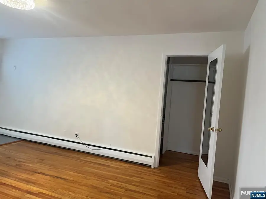 300 E Homestead Avenue B 8, Palisades Park, NJ 07650 - #3