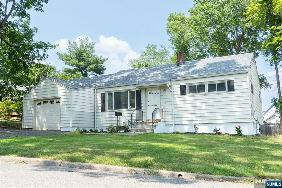 25 Lakeview Drive, Emerson, NJ 07630 - #2