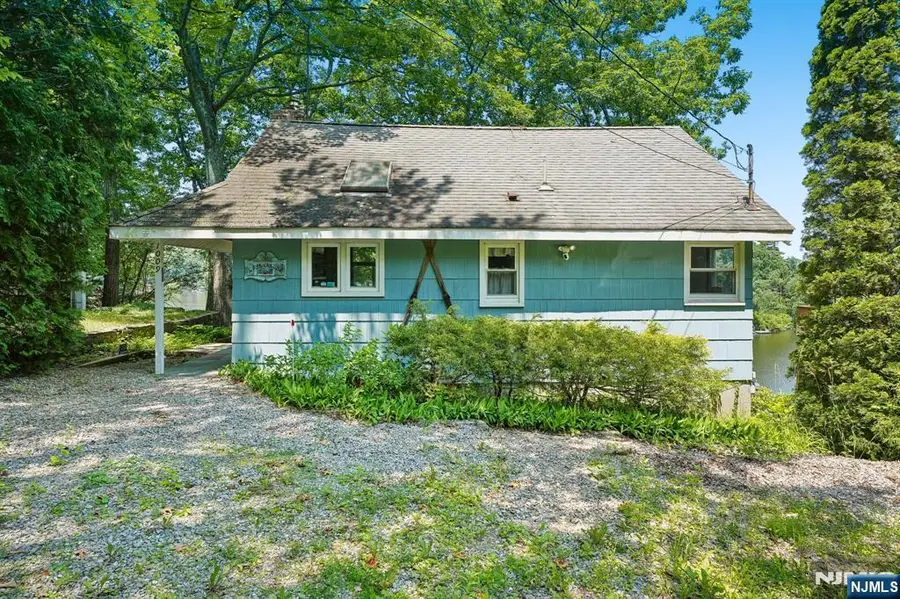 1009 Lakeside Drive, Highland Lakes, NJ 07422 - #2