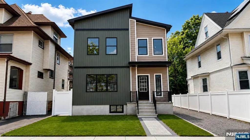 21 Hampton Terrace, East Orange, NJ 07018 - #1