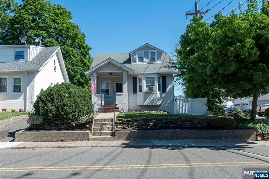 77 E Clinton Avenue, Bergenfield, NJ 07621 - #3