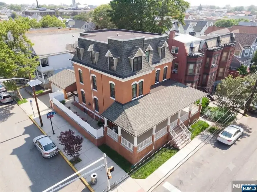 105 W 8th Street, Bayonne, NJ 07002 - #2