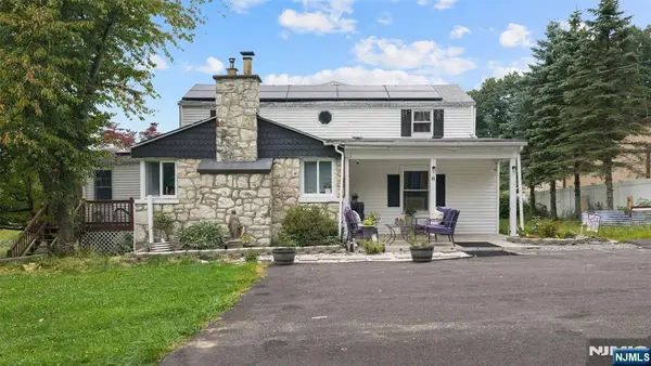 49 Hillcrest Drive, Liberty, NJ 07838