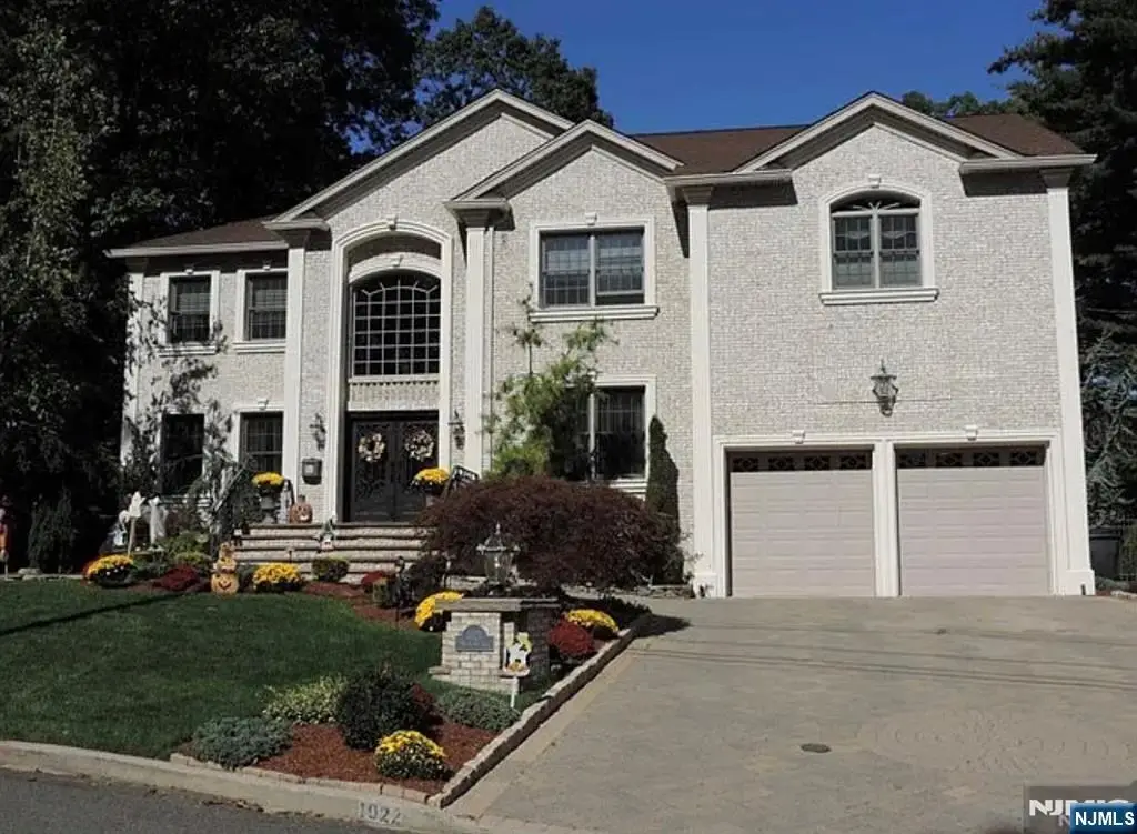1022 Woodland Avenue, Oradell, NJ 07649 - #1