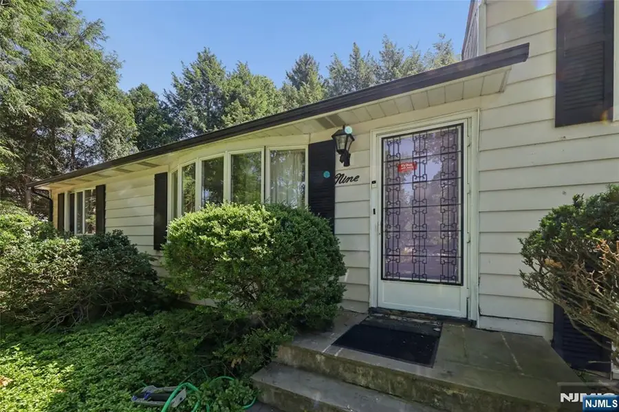 9 Smith Street, Closter, NJ 07624 - #3