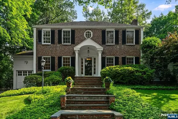 14 Kenneth Road, Montclair, NJ 07043