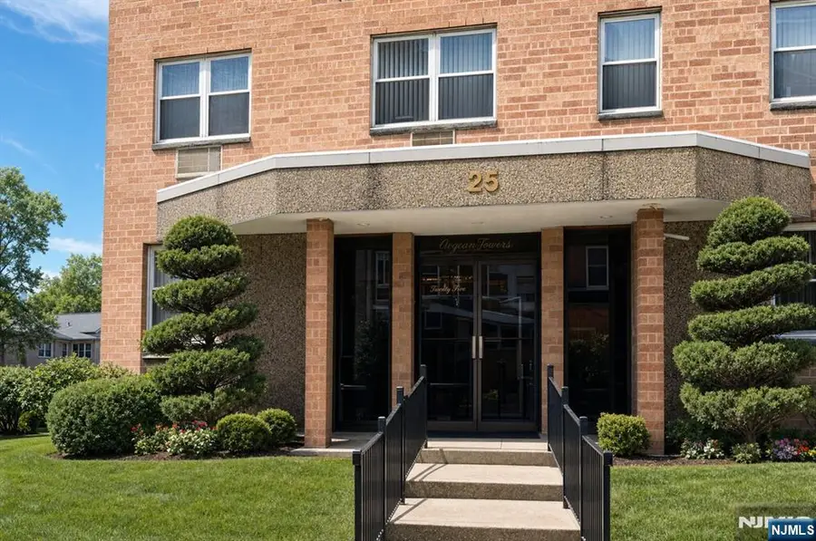 25 Jefferson Street 3D, Hackensack, NJ 07601 - #2
