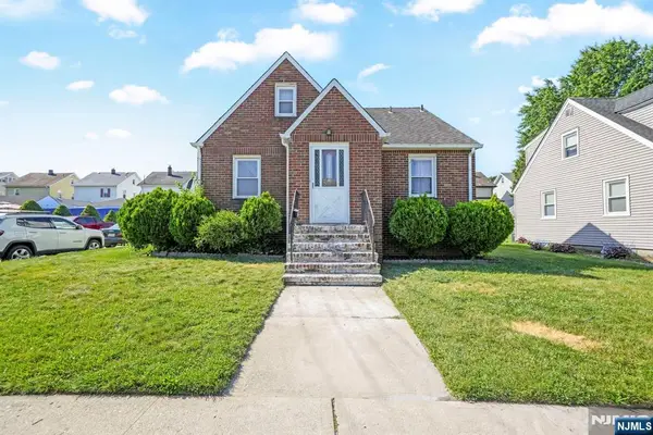 95 E 7th Street, Clifton, NJ 07011