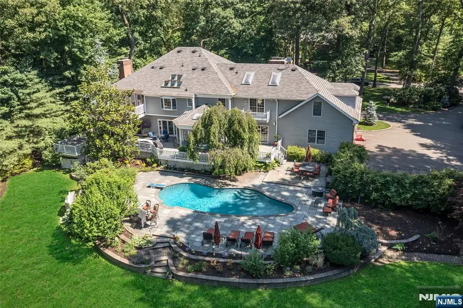 27 Cameron Road, Saddle River, NJ 07458 - #3